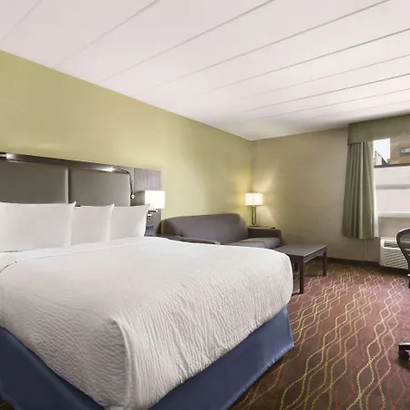 Days By Wyndham Hotel Ottawa