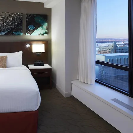 Hotel Delta By Marriott Centre