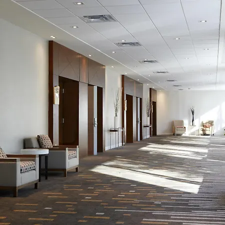 Delta By Marriott Centre Hotel 4*