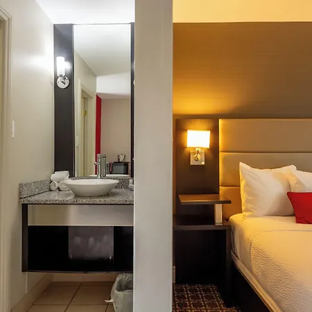 Hotel Ramada By Wyndham On The Rideau Ottawa