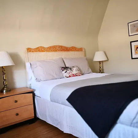 Rideau Bed & Breakfast 3*