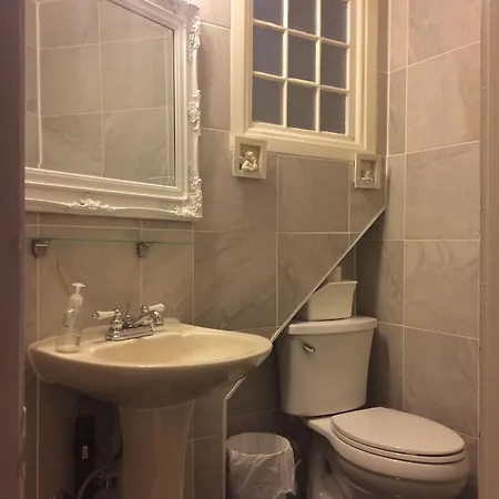 Bed & Breakfast Rideau 3*