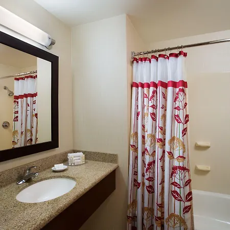 Courtyard By Marriott Downtown 3*