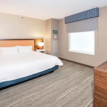 Hampton By Hilton 3*