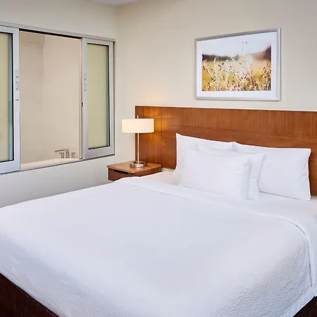 Hotel Fairfield & By Marriott Kanata Ottawa