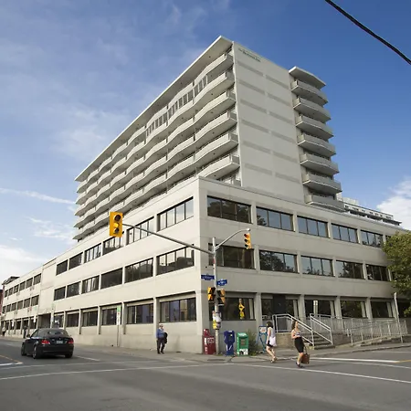 Aparthotel The Business 3*