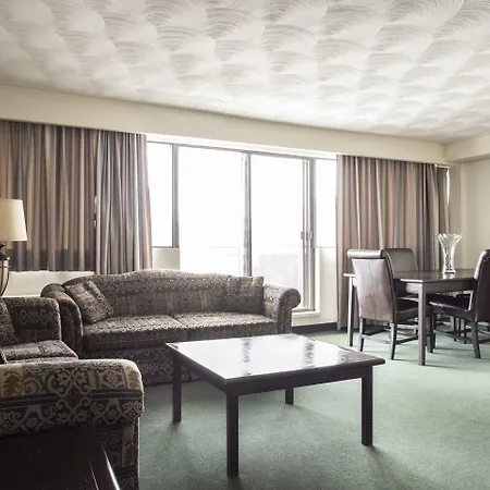 Aparthotel The Business 3*