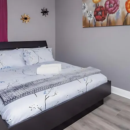Modern 3br In Sandy Hill - Walk To Byward Market Apartment *