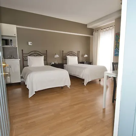 Byward Blue Hotel