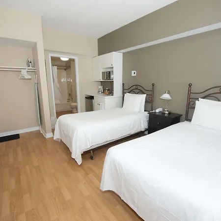 Hotel Byward Blue