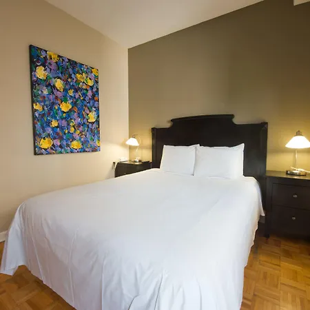 Hotel Byward Blue
