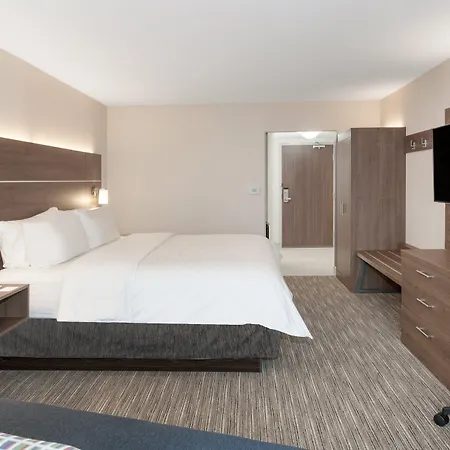 Express & Airport By Ihg Hotel