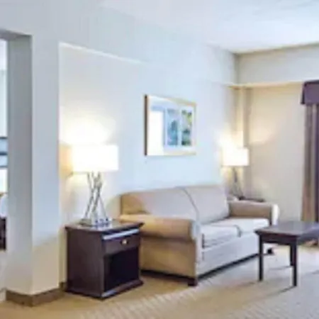 Hotel Express & Airport By Ihg