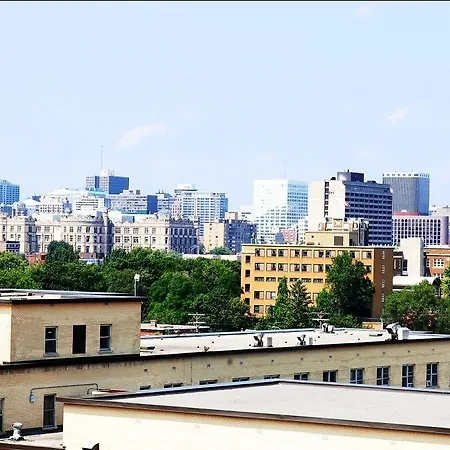 & Conference Centre - Downtown 3*