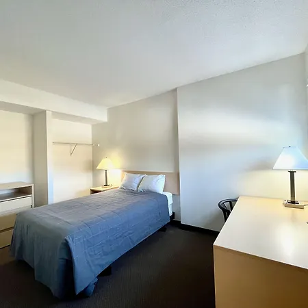 Aparthotel & Conference Centre - Downtown Ottawa