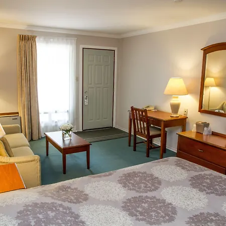 Bed & Breakfast Rideau Heights 2*