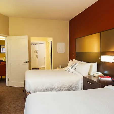 By Marriott Airport Ottawa