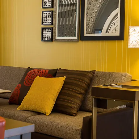 By Marriott Airport 3* Ottawa