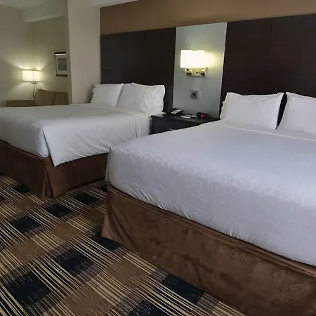 Express & East-orleans By Ihg Hotel 2*