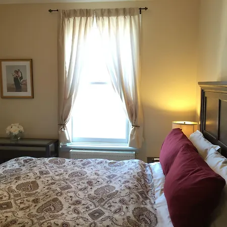 Bed & Breakfast The Century House