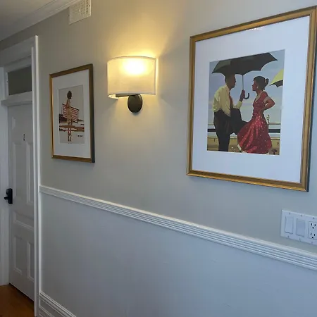 The Century House 3*