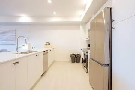 Modern 2br With Parking Near Airport And Downtown