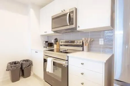 Modern 2br With Parking Near Airport And Downtown *
