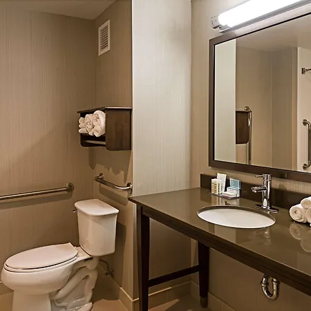 Hampton By Hilton Airport Hotel Ottawa