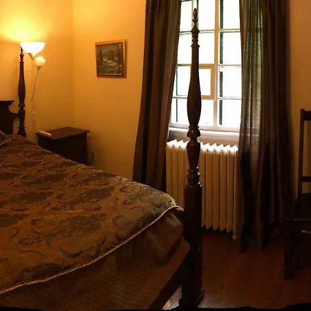 Guest house The Ambassador Ottawa