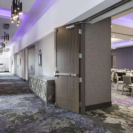 Hotel Homewood By Hilton Downtown 3*