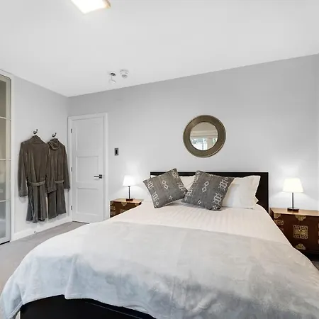 Holiday home Cozy - 5mins To The Hospital *