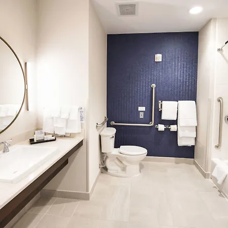 Fairfield & By Marriott Airport Hotel 3*
