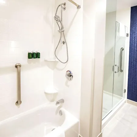 Fairfield & By Marriott Airport 3* Ottawa
