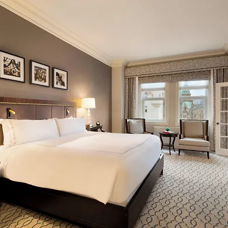 Fairmont Chateau Laurier Gold Experience Hotel