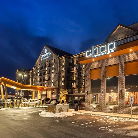 Hotel Sandman Signature Airport 4*