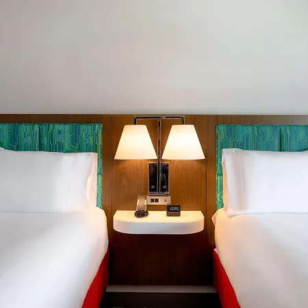 Hampton & West, Ontario, Canada 3*