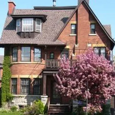 Ashbury House 4*