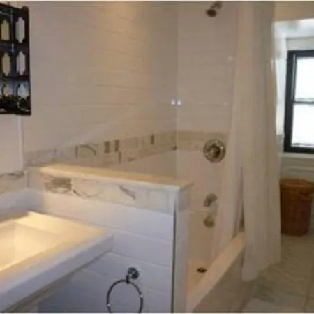 Ashbury House Bed & Breakfast Ottawa