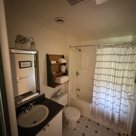 Loyly Guest house Ottawa