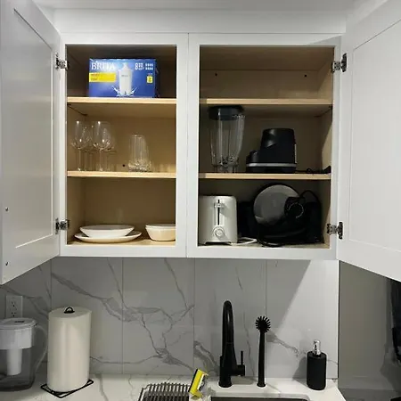 Apartment Private Entry Entire Free Parking Ottawa