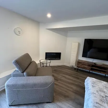 Apartment Private Entry Entire Free Parking Ottawa