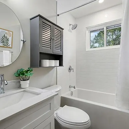 Furnished 3br *