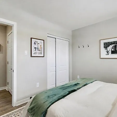 Apartment Furnished 3br *