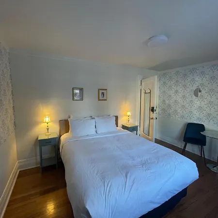Guest house The Ambassador