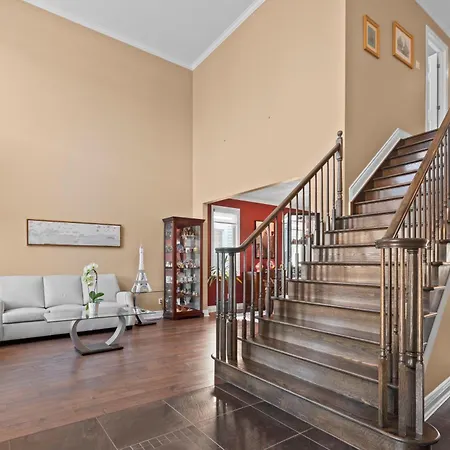 Maple Heights - Stunning In West Villa *