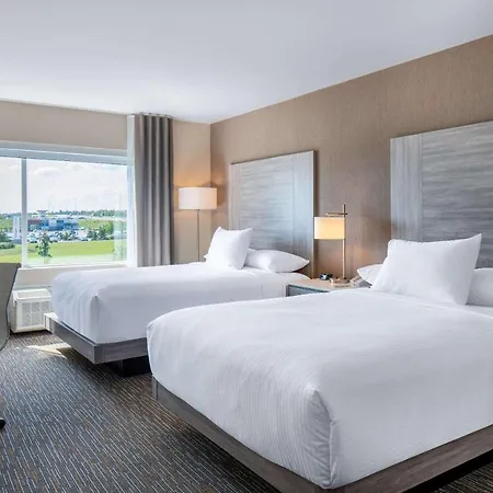 Wingate By Wyndham Kanata West 3*