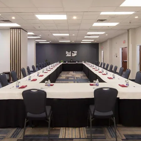 East By Ihg Ottawa