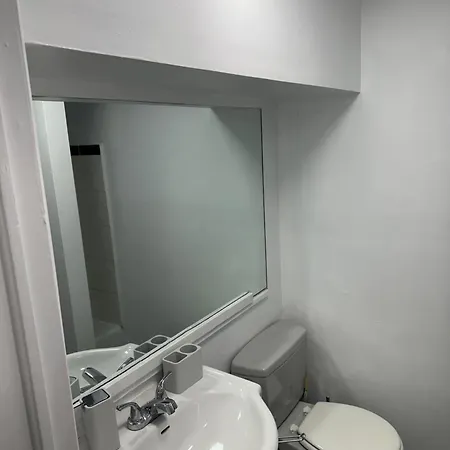 Guest house Maple Stay- Private 2 Bedroom Short Term *