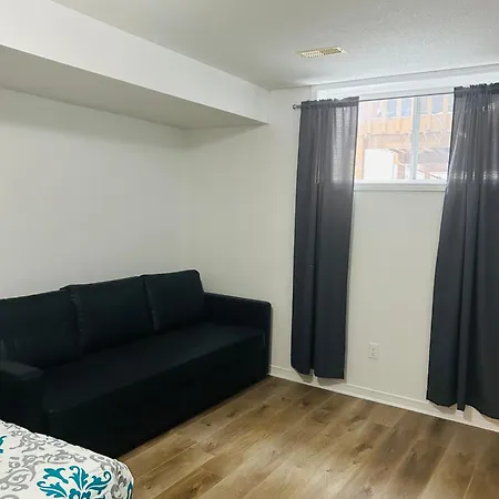 Homestay Macoun Ottawa