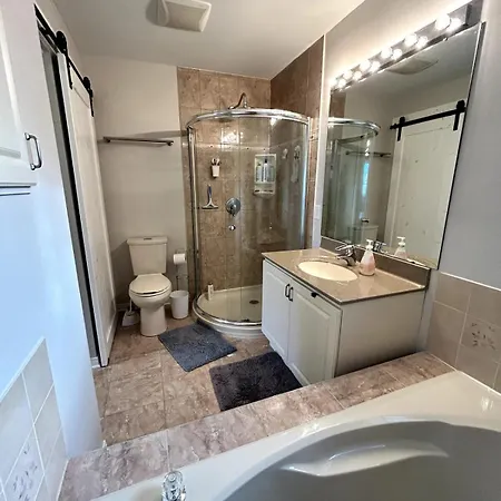 Large 4bd In Orleans With Pool Holiday home